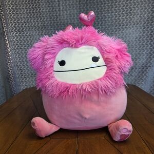 NWT Pink Caparinne Sasquatch Holographic Heart Valentine's 12" Inch Squishmallow